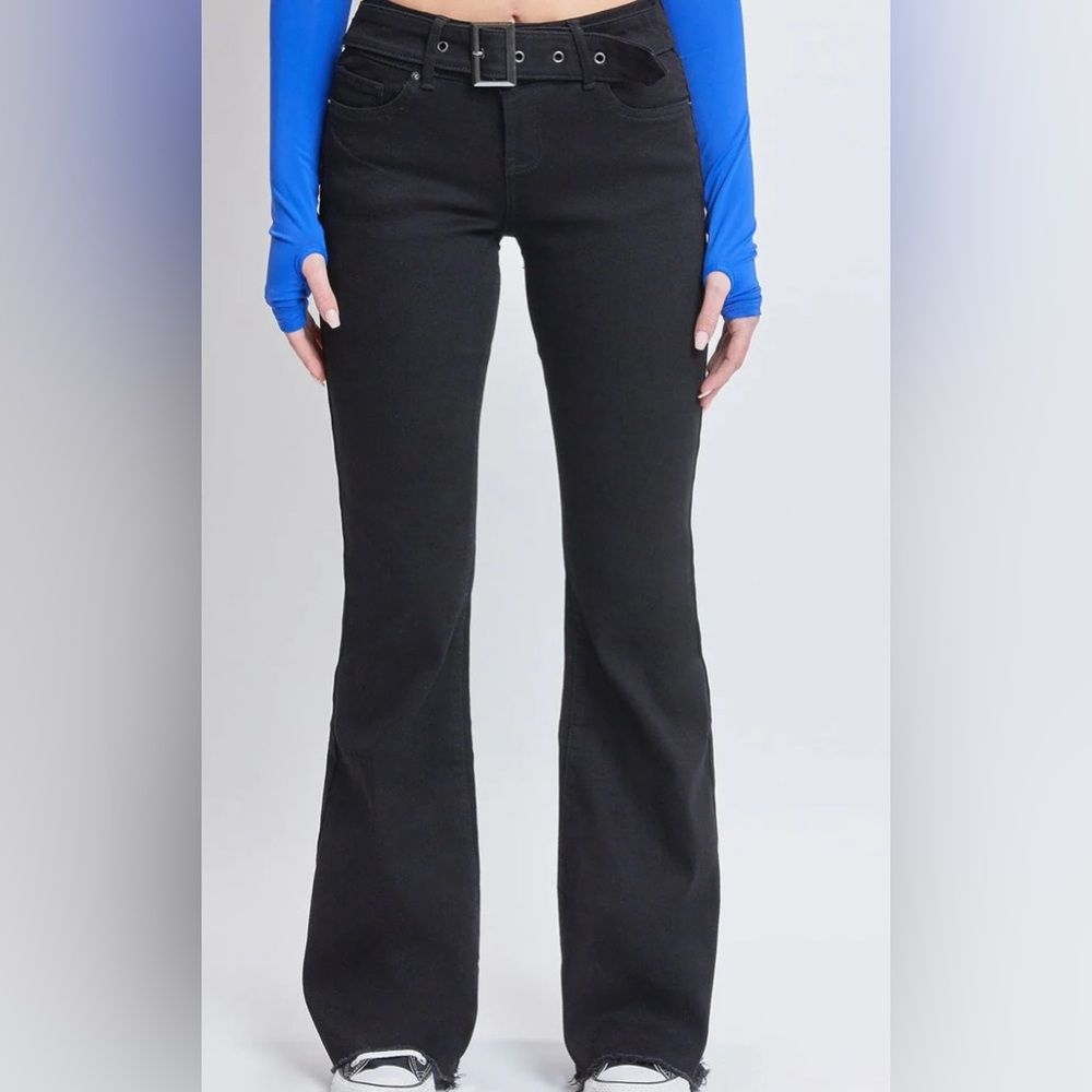 P104050-W37-05 WOMEN'S BELTED FLARE JEANS NWT